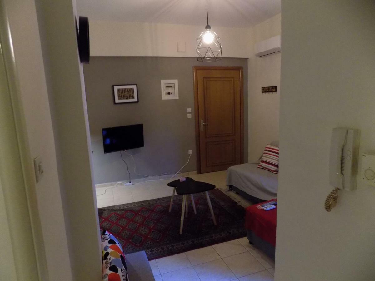 George'S Apartment In Volos Area Exteriör bild