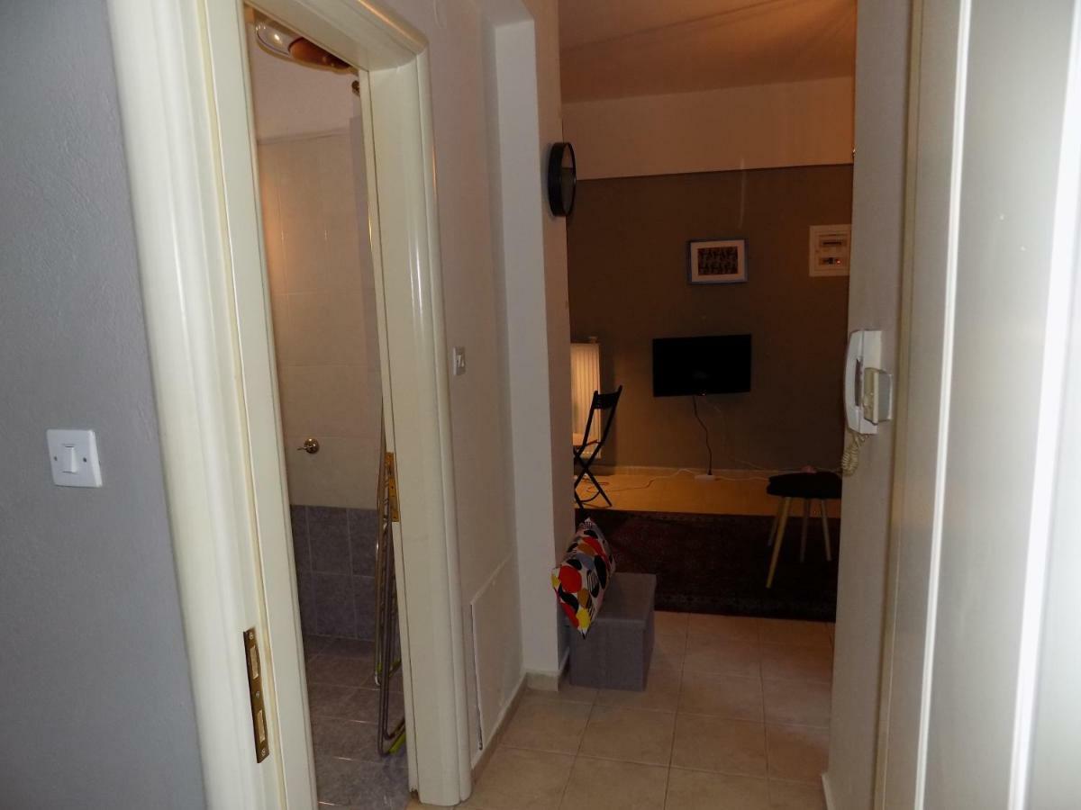 George'S Apartment In Volos Area Exteriör bild
